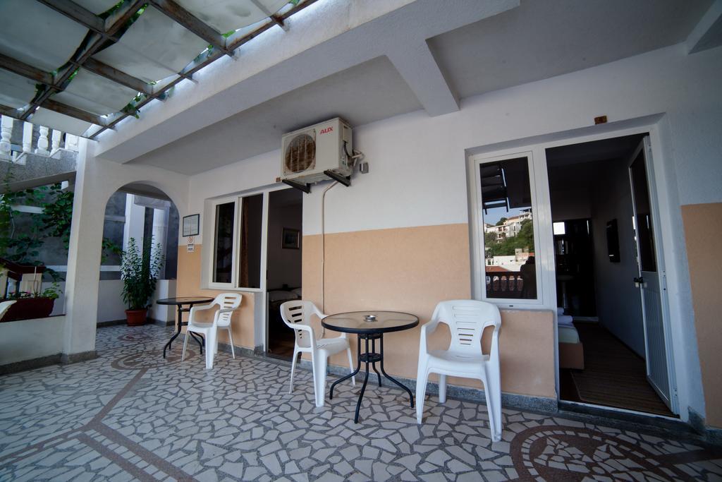 Guesthouse Sidro Ulcinj Exterior photo