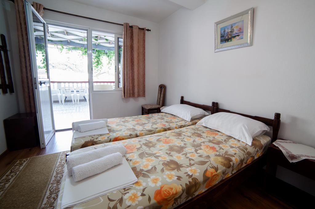 Guesthouse Sidro Ulcinj Exterior photo