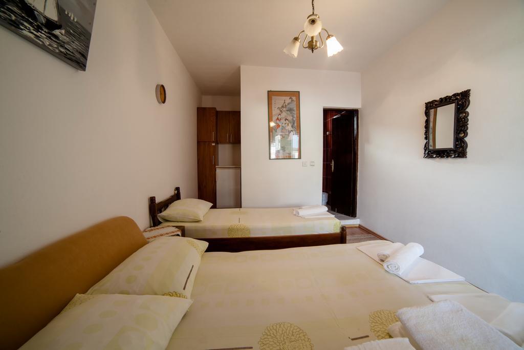 Guesthouse Sidro Ulcinj Exterior photo